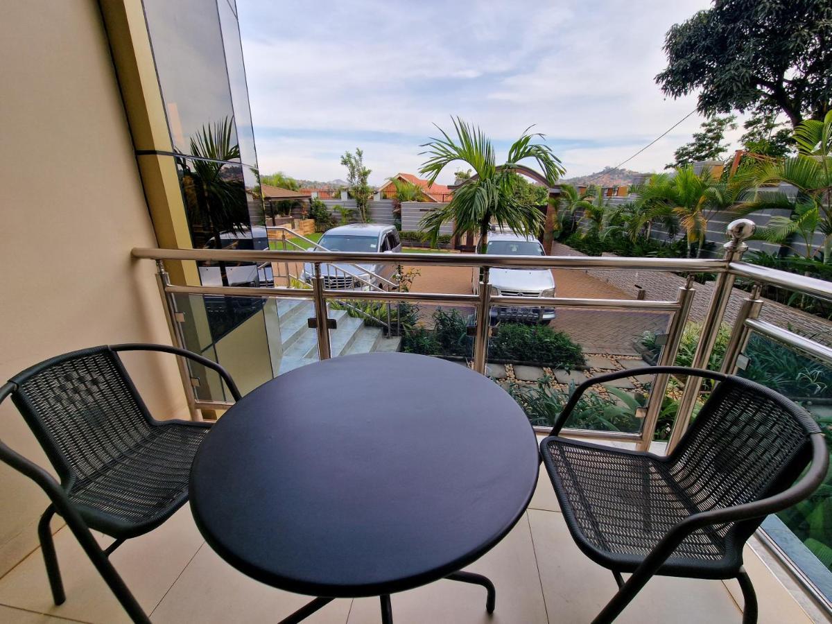 Eric Wilkins Apartments Lubowa Экстерьер фото